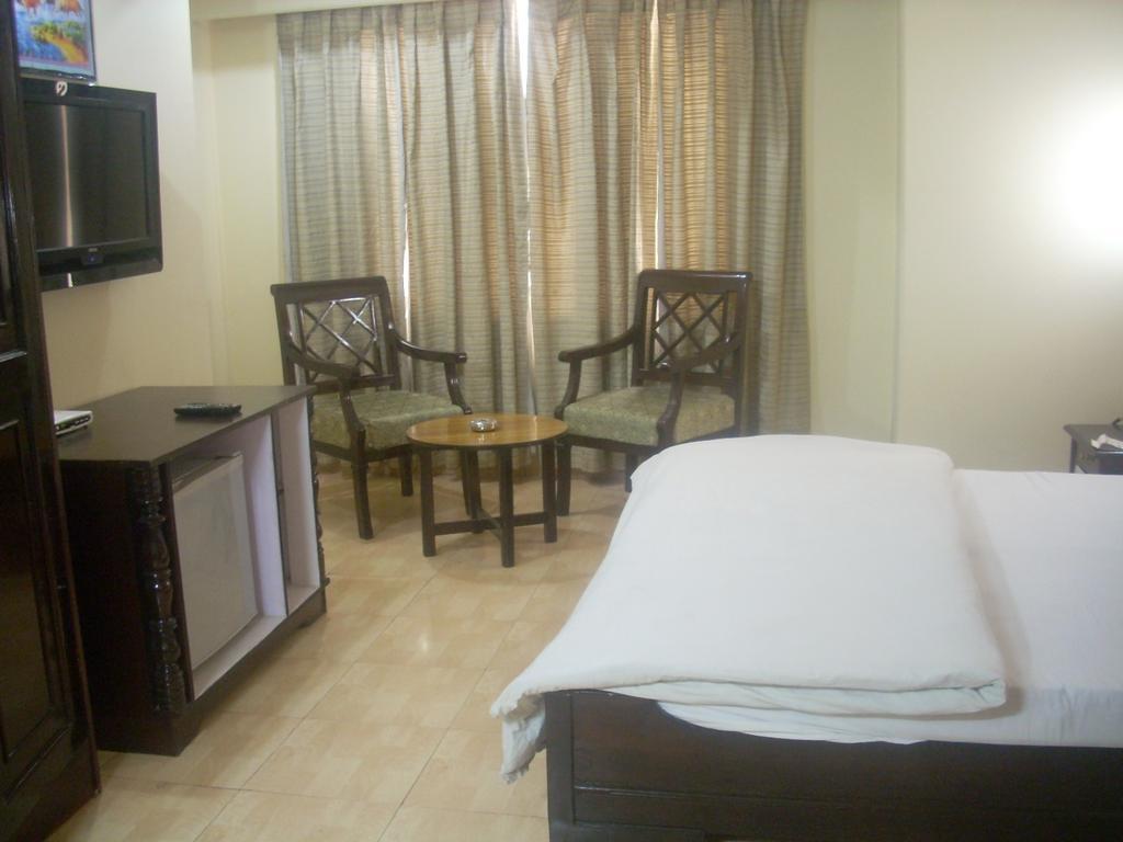 Hotel Ganga Ratan Agra  Rum bild