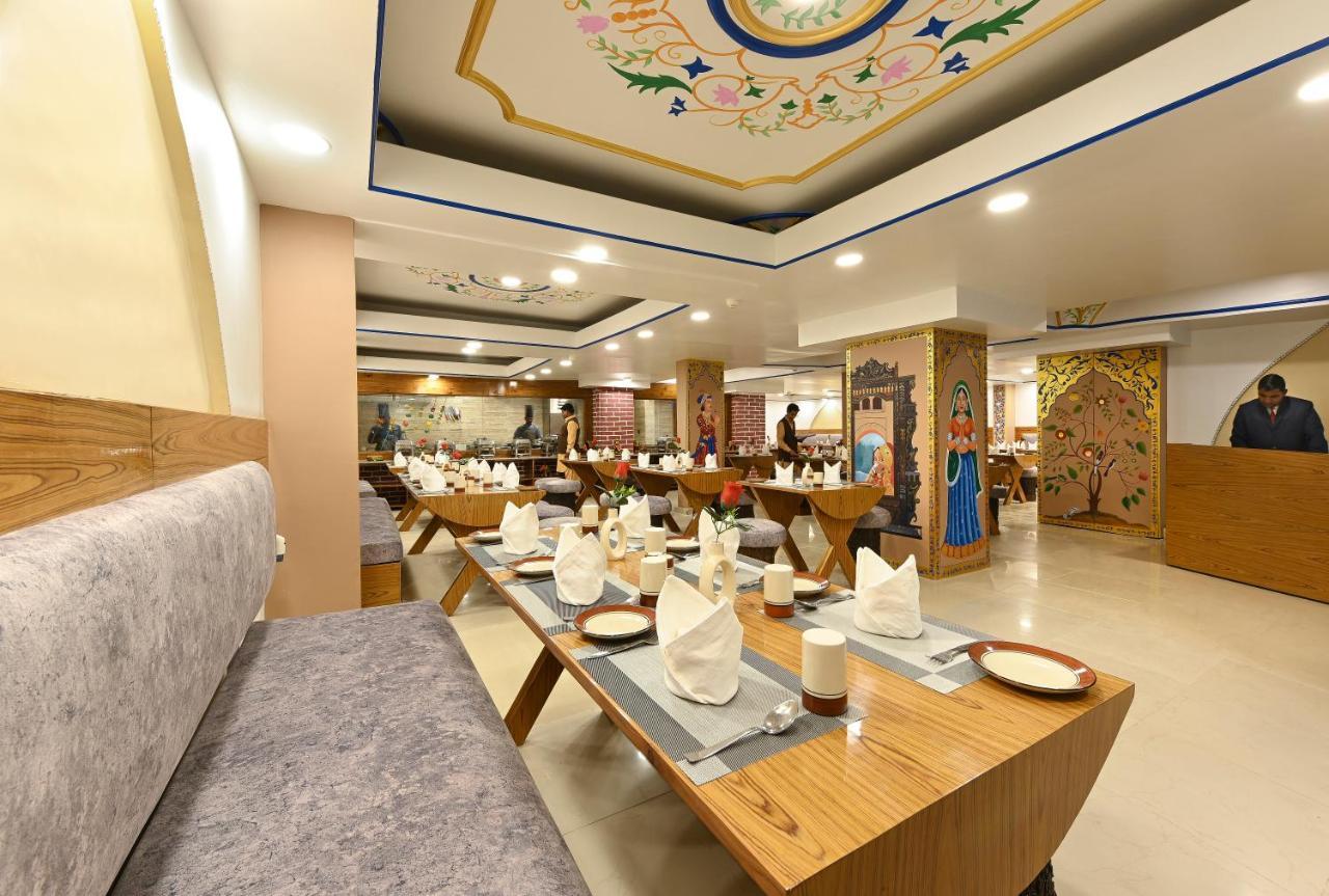 Hotel Ganga Ratan Agra  Exteriör bild
