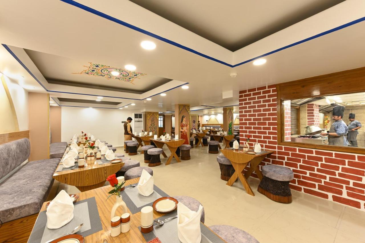 Hotel Ganga Ratan Agra  Exteriör bild