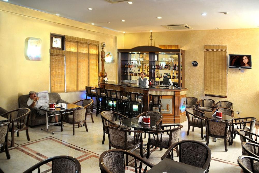 Hotel Ganga Ratan Agra  Exteriör bild